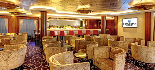 Shaker's Martini Bar