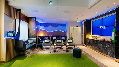Celebration Lounge