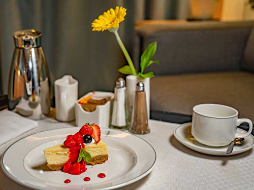ROOM SERVICE