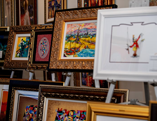 Art Auctions