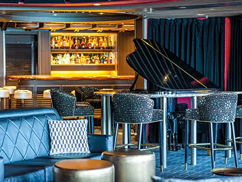Piano Bar