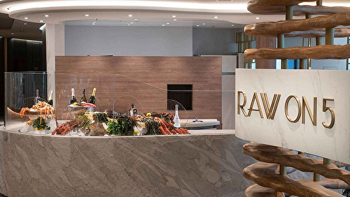 Raw on 5