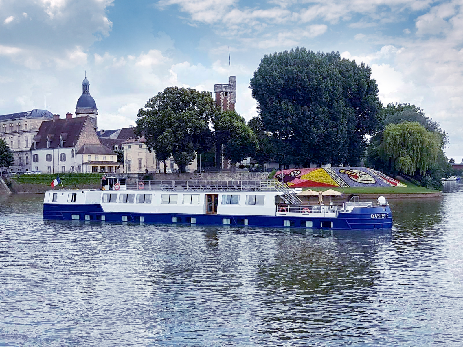 Navio MS Danièle