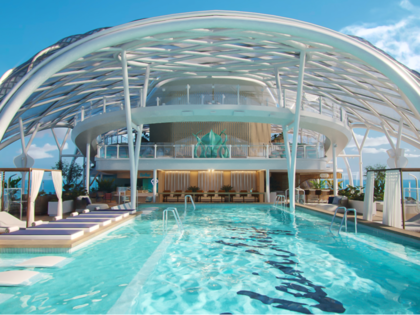 pool_mit_marcoon_dach_mein_schiff_relax (1)