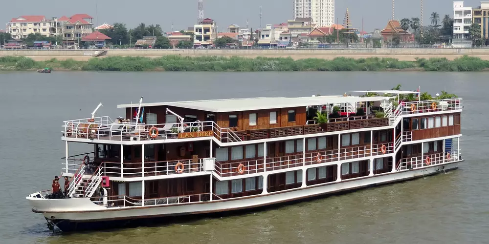 RV Lan Diep Images