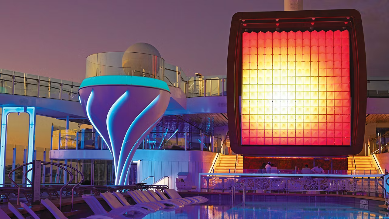 Pool-Deck