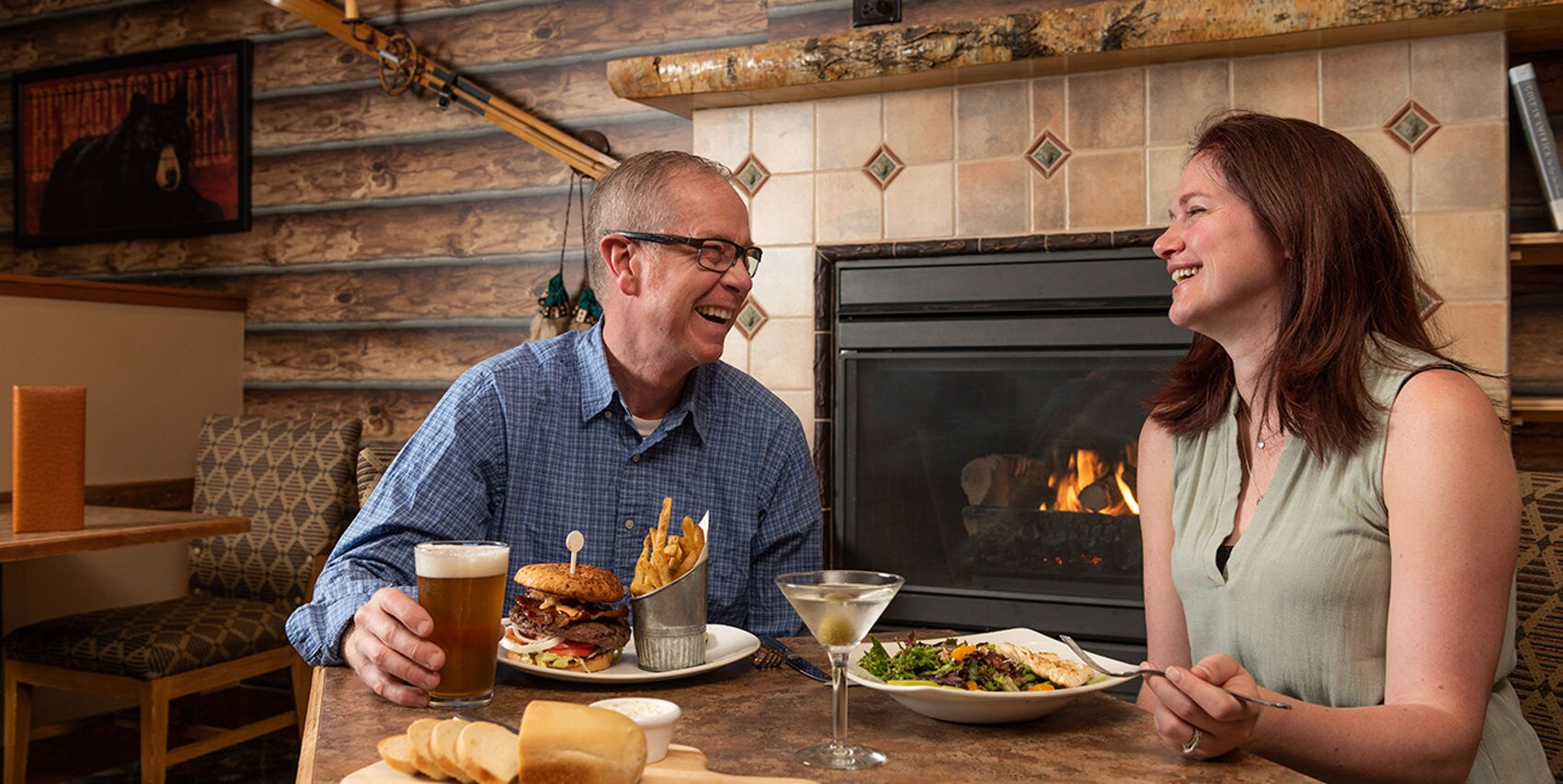 Tracker's Bar & Grill