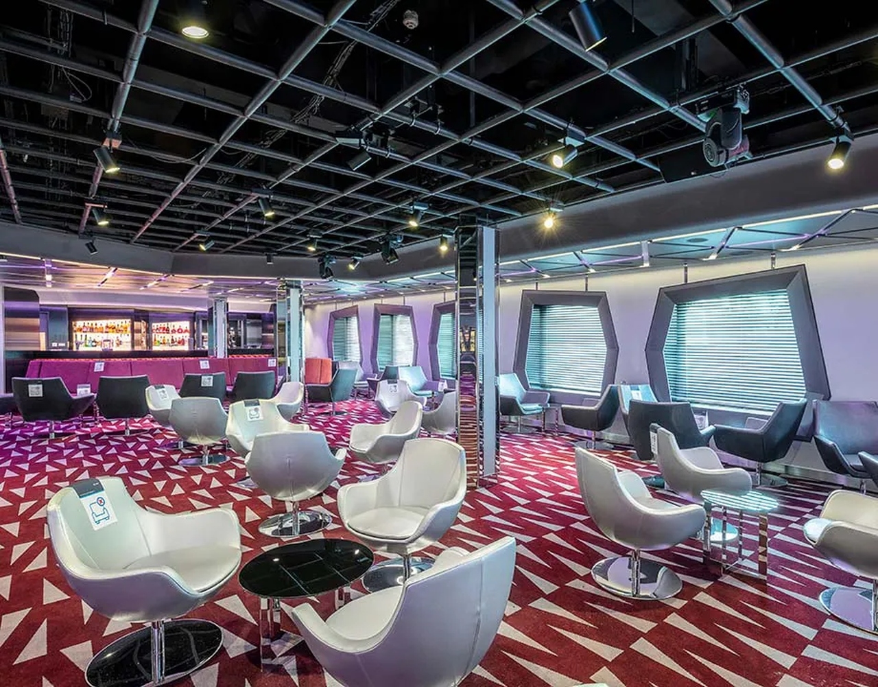 vi_tv_studio-bar