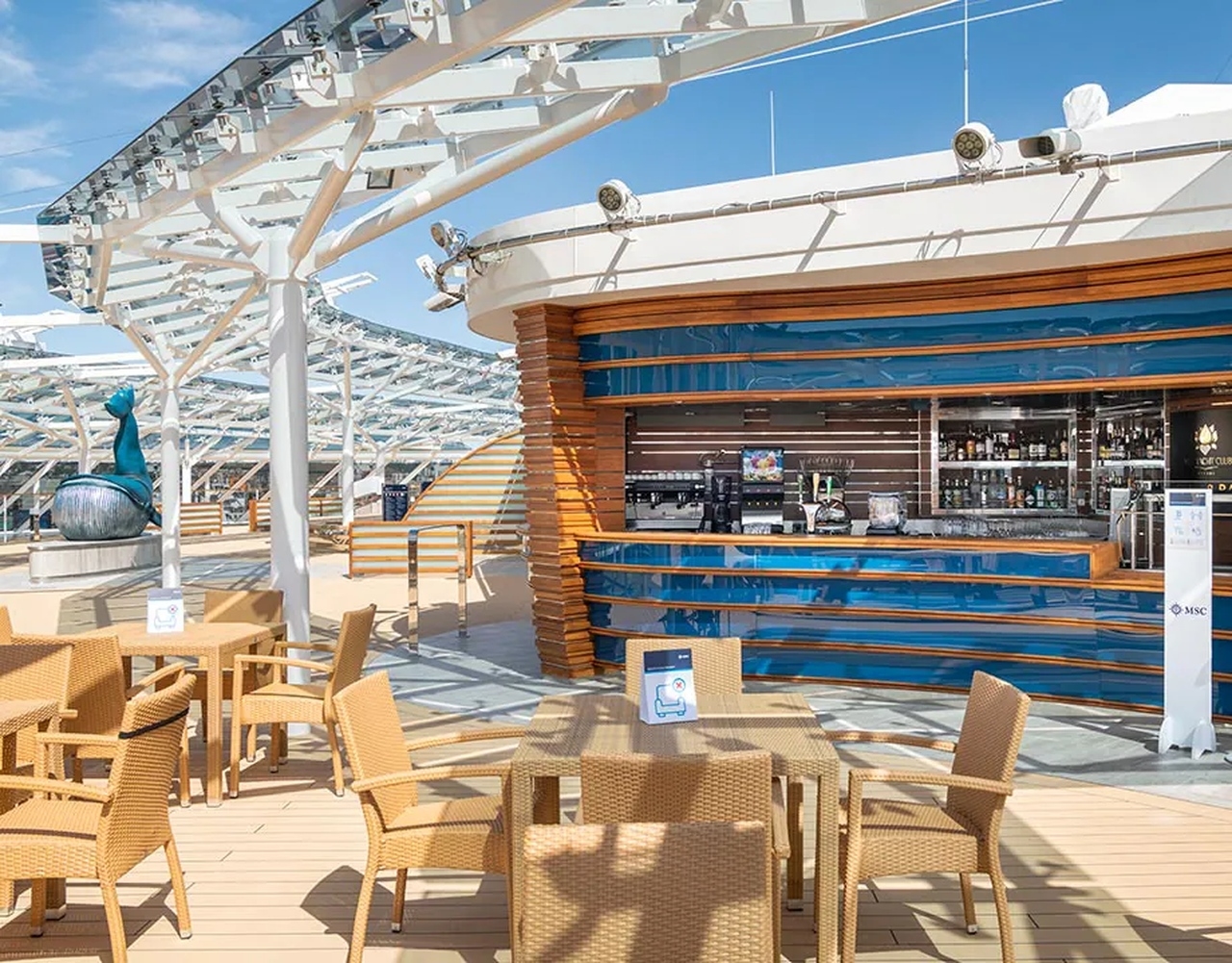 msc-virtuosa-msc-yacht-club-grill-bar