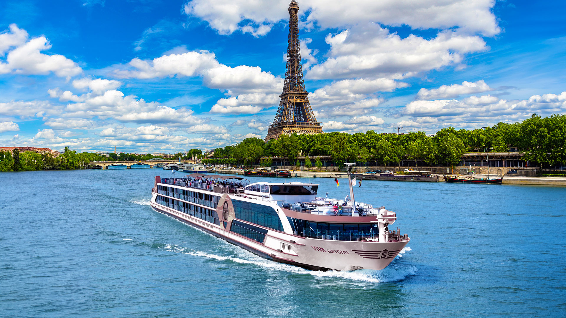 Viva Beyond i Paris
