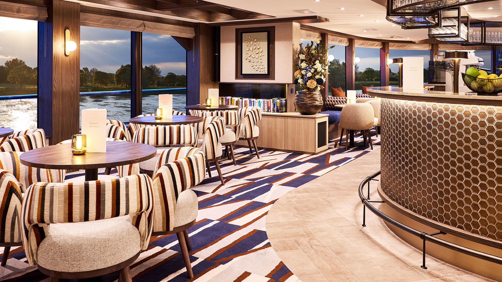 Viva Enjoy Bar og Lounge