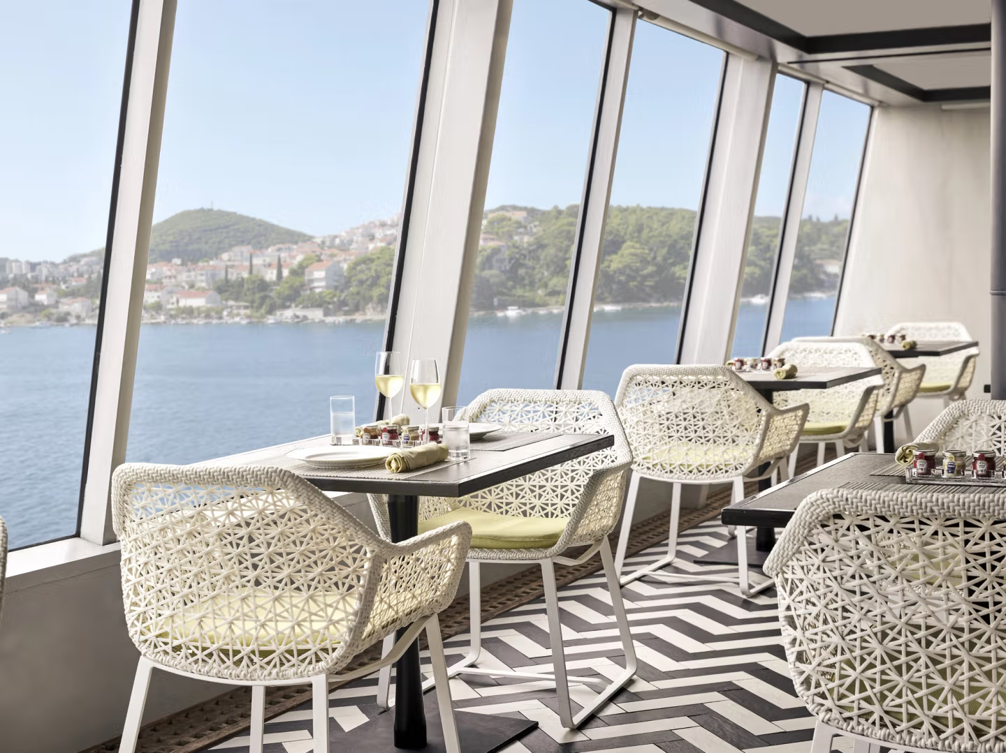 Crystal Symphony 的船上空間