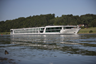 Cruise ship image