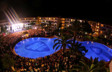 Magaluf Holidays To Hays Travel Mallorca Rocks Hotel