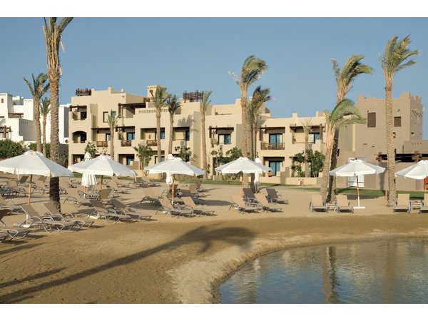 Crowne Plaza Sahara Sands Resort