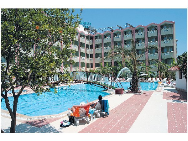 Pasha Star Hotel and Apartments