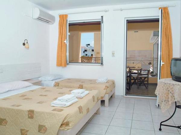 Alexandros Hotel