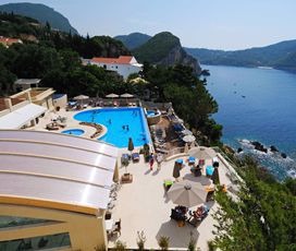 Akrotiri Beach Hotel