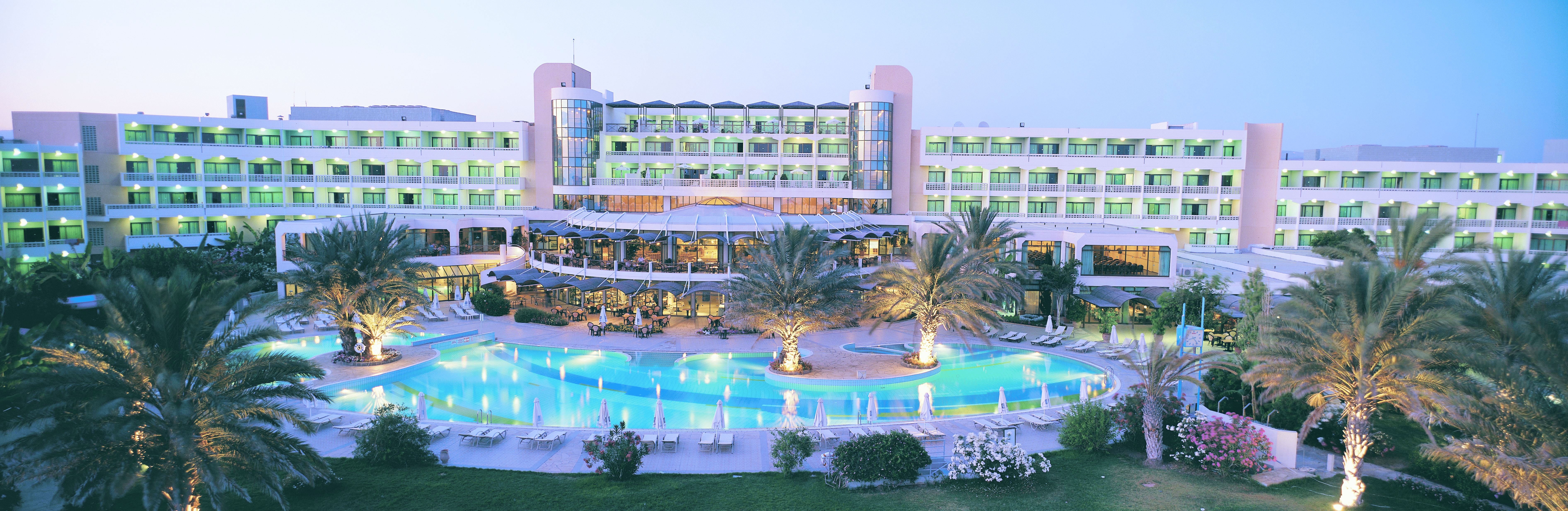 Constant Travel offers you a huge choice of special offers to a range of destinations offering holidays to Cyprus, holidays to Greece, all Inclusive holidays to Turkey, last minute holidays to Egypt, bargain holidays to Majorca and The Canaries.
We have selected a range of special offers below which can only be booked by calling 0333 1230 747.
Please phone our call centre and they will be more than happy to discuss these and many other offers available.