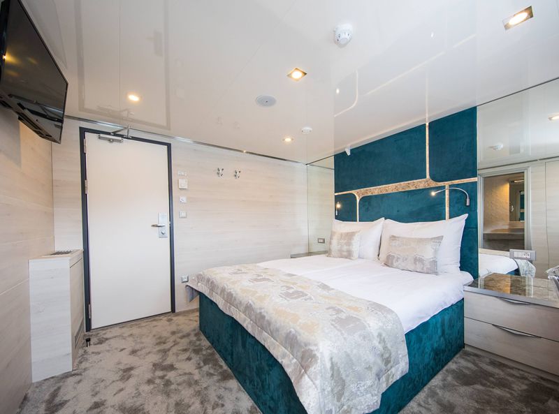 MS Yolo Adriatic Cruise