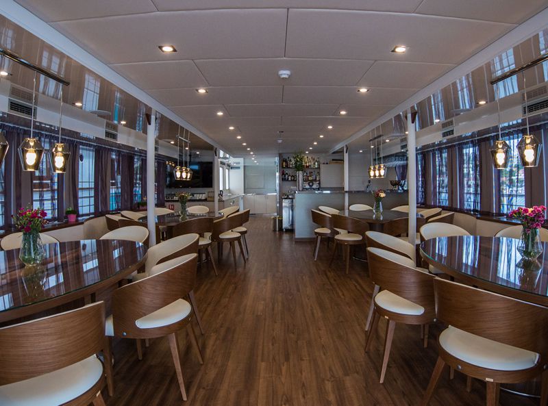 MS Yolo Adriatic Cruise