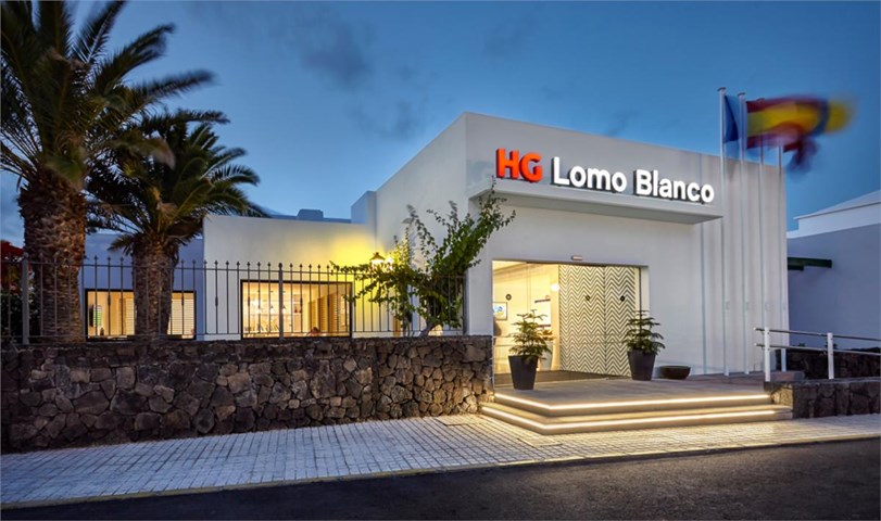Lomo Blanco Apartments