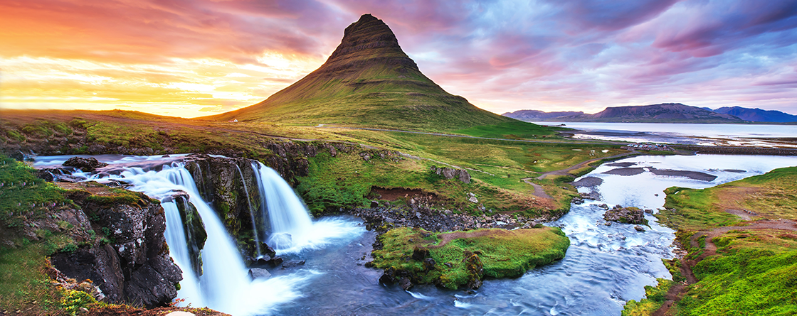 Iceland mountain scenery
