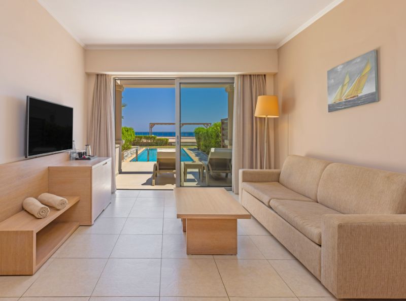 Kresten Royal, Greece