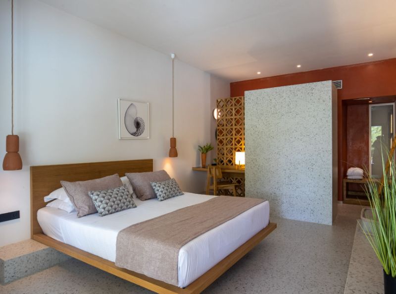 Kouros Exclusive, Greece