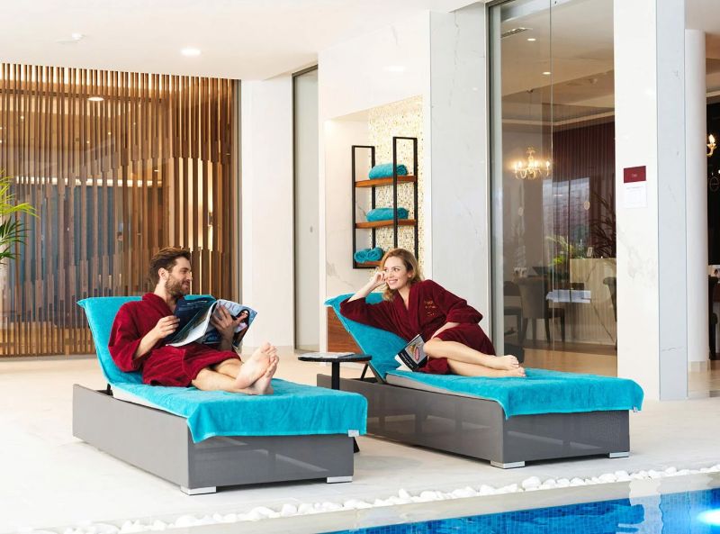 Amanti MadeForTwo, Cyprus